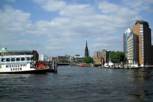 hamburg, port city, elbe, harbour cruise, missisippi queen, ship, passenger ship, port, shipping, city, architecture, heaven, clouds, water, waters, paddle steamer, paddle wheel steamer