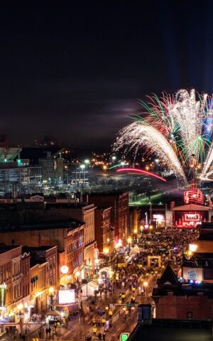 nashville, fireworks, new year's eve, holiday, nightscape, tn, tennessee, musiccity, night, colors, broadway, nashville, nashville, nashville, nashville, nashville, tennessee, tennessee